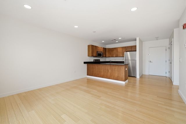 99 Chestnut Hill Ave 307, Boston, MA 02135