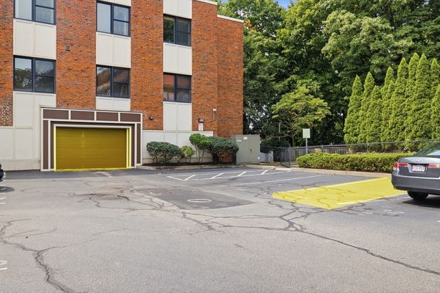 99 Chestnut Hill Ave 307, Boston, MA 02135