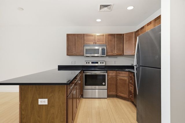 99 Chestnut Hill Ave 307, Boston, MA 02135