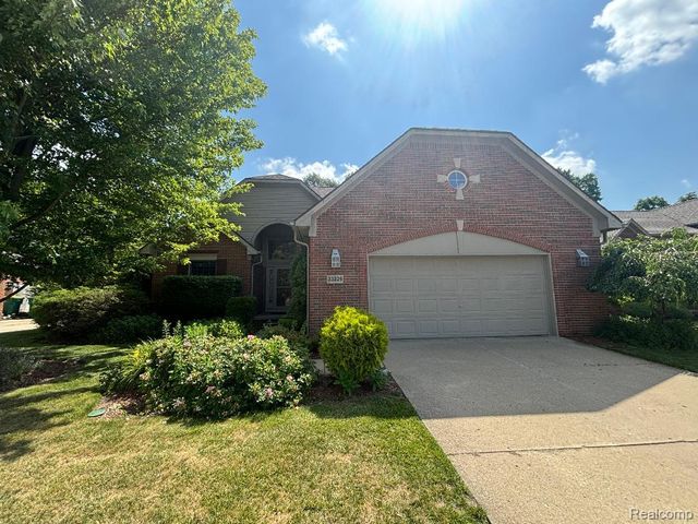33329 Crooks Street, Brownstown Charter Township, MI 48173