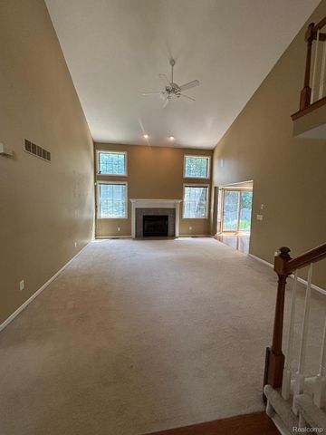 33329 Crooks Street, Brownstown Charter Township, MI 48173