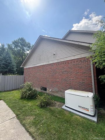 33329 Crooks Street, Brownstown Charter Township, MI 48173