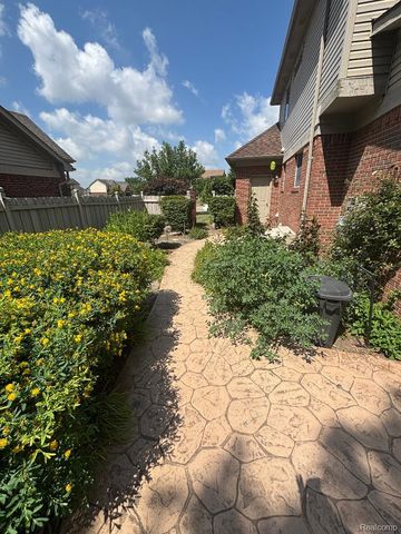 33329 Crooks Street, Brownstown Charter Township, MI 48173