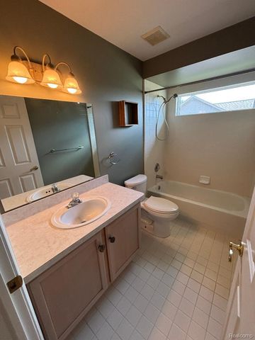 33329 Crooks Street, Brownstown Charter Township, MI 48173