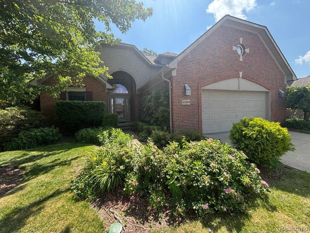 33329 Crooks Street, Brownstown Charter Township, MI 48173