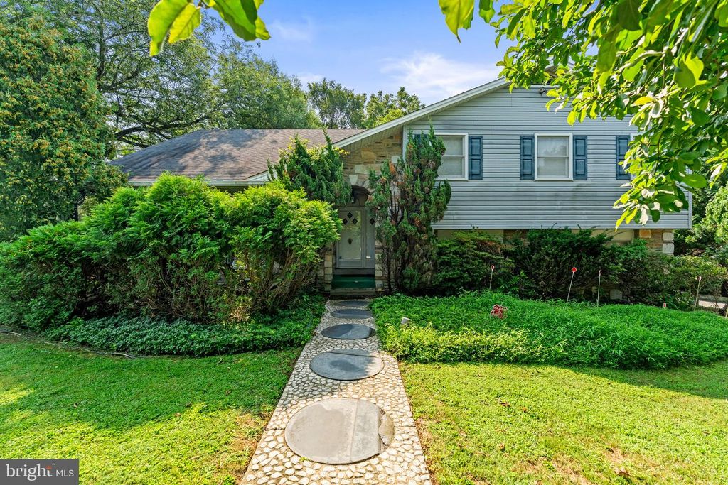 221 MARCO RD, Elkins Park, PA 19027