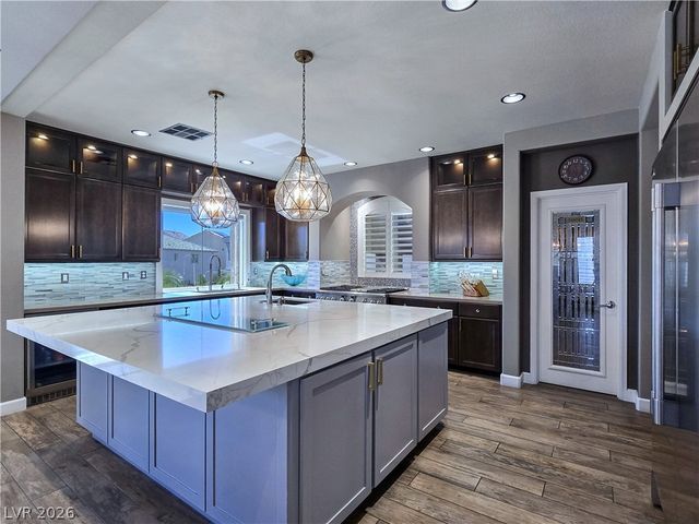 8354 Bartholomew Park Court, Las Vegas, NV 89139