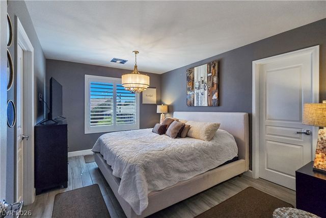 8354 Bartholomew Park Court, Las Vegas, NV 89139