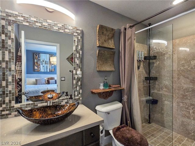8354 Bartholomew Park Court, Las Vegas, NV 89139