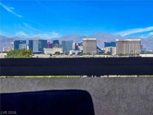 8354 Bartholomew Park Court, Las Vegas, NV 89139