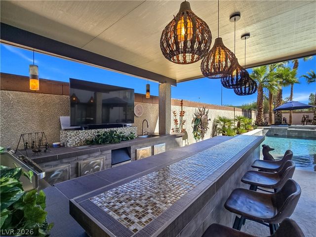 8354 Bartholomew Park Court, Las Vegas, NV 89139
