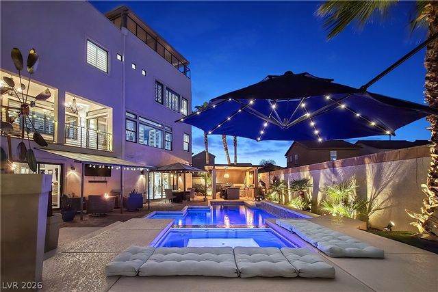 8354 Bartholomew Park Court, Las Vegas, NV 89139