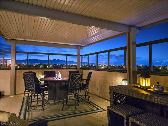 8354 Bartholomew Park Court, Las Vegas, NV 89139