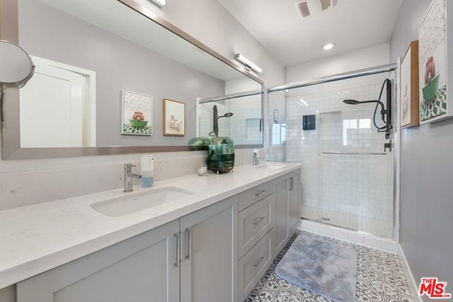 2911 Exposition Place 1, Los Angeles, CA 90018