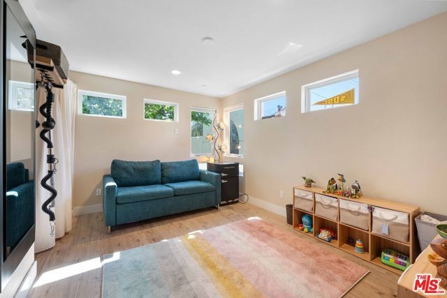 2911 Exposition Place 1, Los Angeles, CA 90018