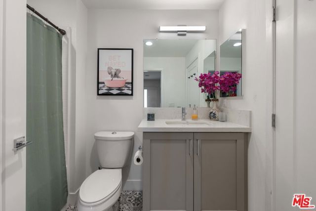 2911 Exposition Place 1, Los Angeles, CA 90018