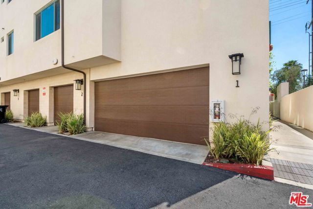 2911 Exposition Place 1, Los Angeles, CA 90018