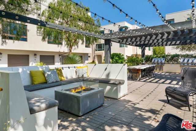 2911 Exposition Place 1, Los Angeles, CA 90018