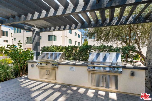 2911 Exposition Place 1, Los Angeles, CA 90018