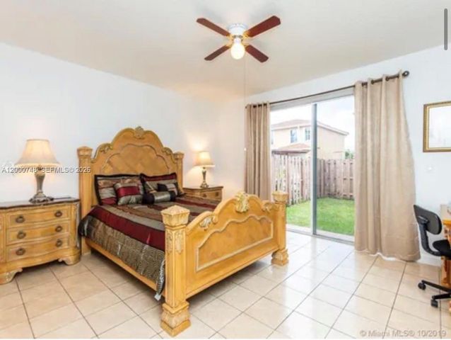 8135 NW 198th Ter, Hialeah, FL 33015