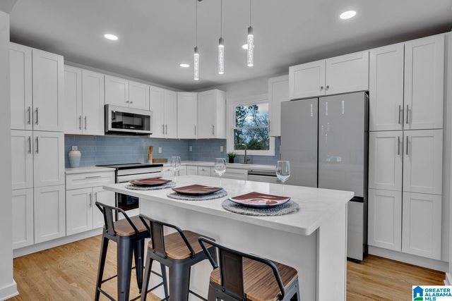 536 EDGEKNOLL DRIVE, Homewood, AL 35209