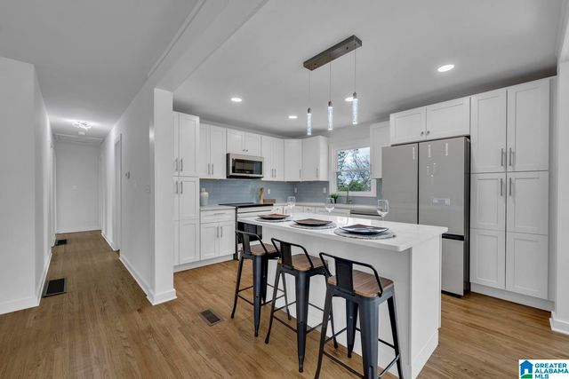 536 EDGEKNOLL DRIVE, Homewood, AL 35209