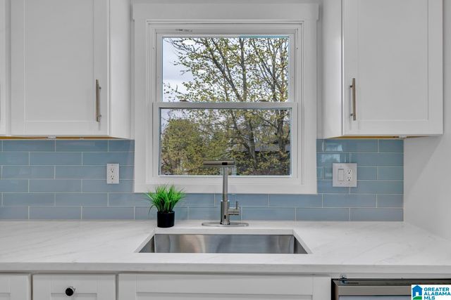 536 EDGEKNOLL DRIVE, Homewood, AL 35209