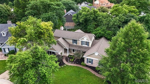 1350 Conway Oaks Drive, Chesterfield, MO 63017
