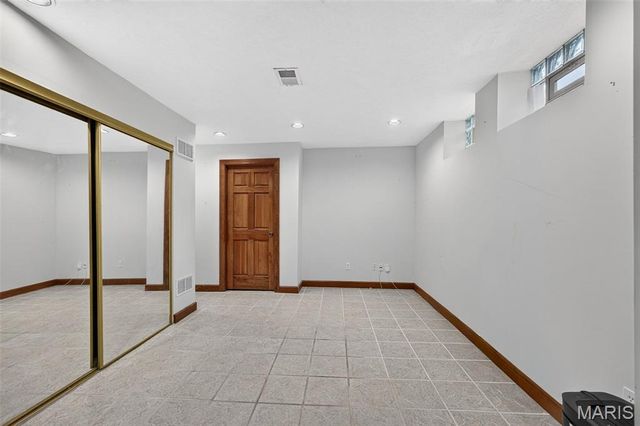 1350 Conway Oaks Drive, Chesterfield, MO 63017