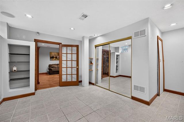 1350 Conway Oaks Drive, Chesterfield, MO 63017