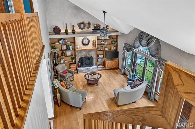 1350 Conway Oaks Drive, Chesterfield, MO 63017