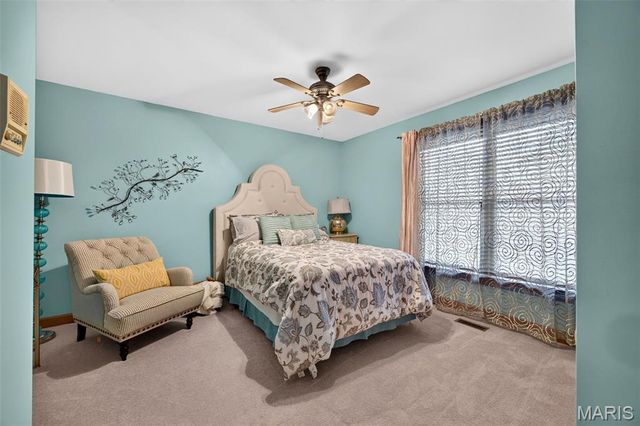 1350 Conway Oaks Drive, Chesterfield, MO 63017