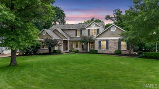 1350 Conway Oaks Drive, Chesterfield, MO 63017