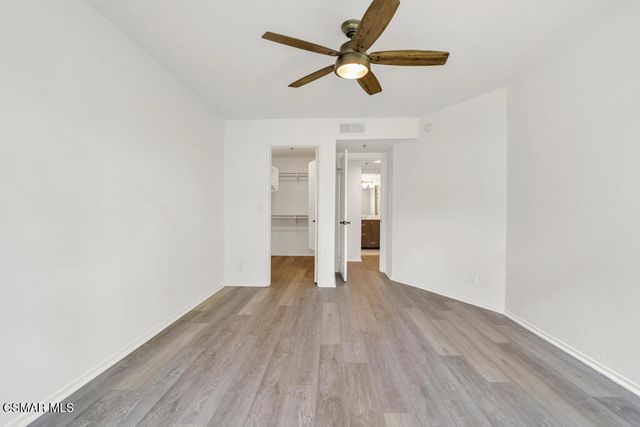 653 Oak Run Trail 109, Oak Park, CA 91377