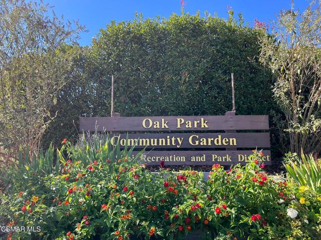 653 Oak Run Trail 109, Oak Park, CA 91377