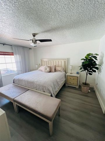 921 NW 133rd Ave, Miami, FL 33182