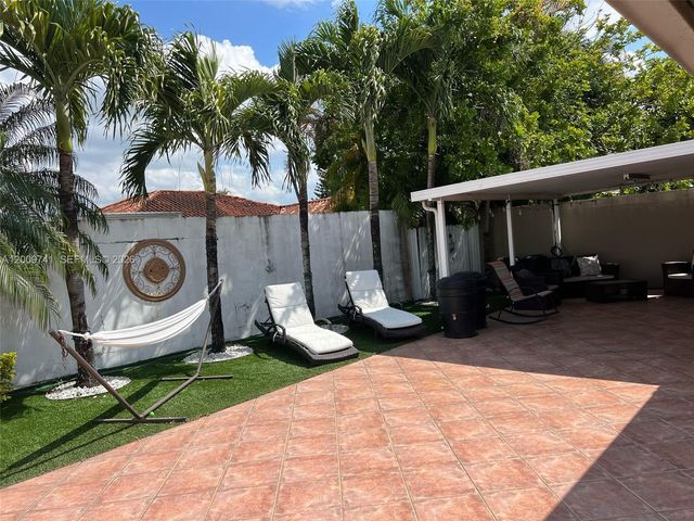 921 NW 133rd Ave, Miami, FL 33182