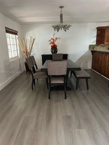 921 NW 133rd Ave, Miami, FL 33182