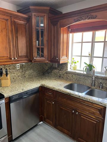 921 NW 133rd Ave, Miami, FL 33182