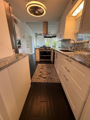 561 SE 3rd Ter, Pompano Beach, FL 33060