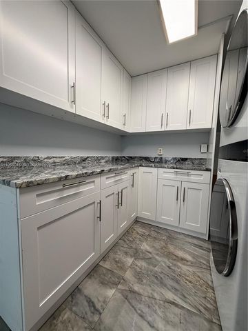 561 SE 3rd Ter, Pompano Beach, FL 33060