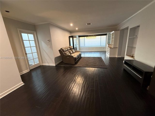 561 SE 3rd Ter, Pompano Beach, FL 33060