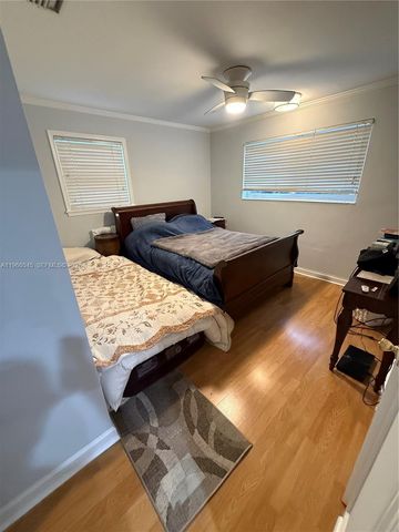 561 SE 3rd Ter, Pompano Beach, FL 33060