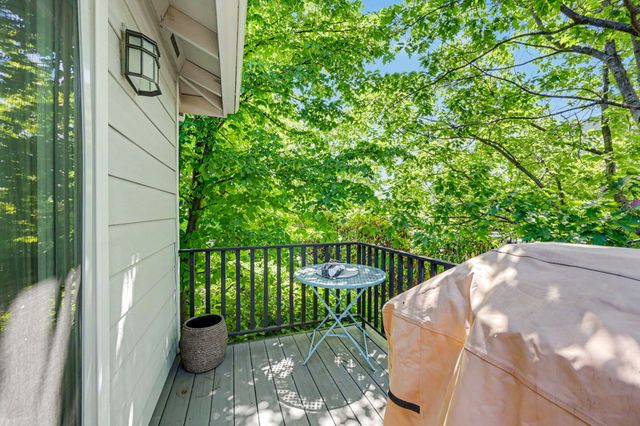 2214 McCall Drive, Ashland, OR 97520