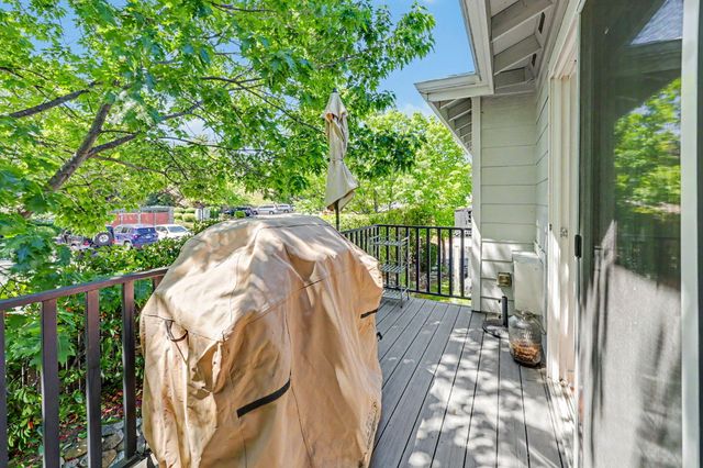 2214 McCall Drive, Ashland, OR 97520