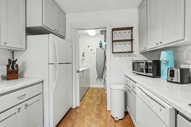 2214 McCall Drive, Ashland, OR 97520