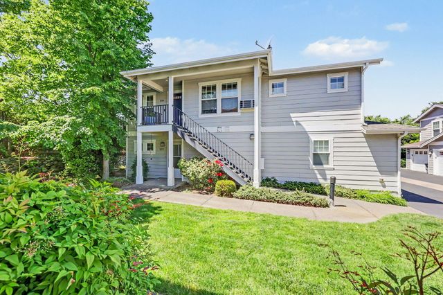 2214 McCall Drive, Ashland, OR 97520