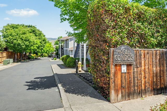 2214 McCall Drive, Ashland, OR 97520