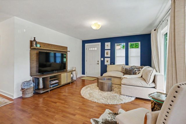 2214 McCall Drive, Ashland, OR 97520