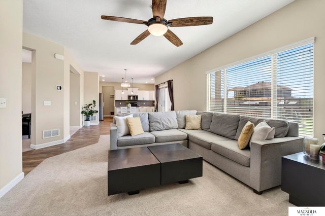 19875 L Street, Omaha, NE 68135